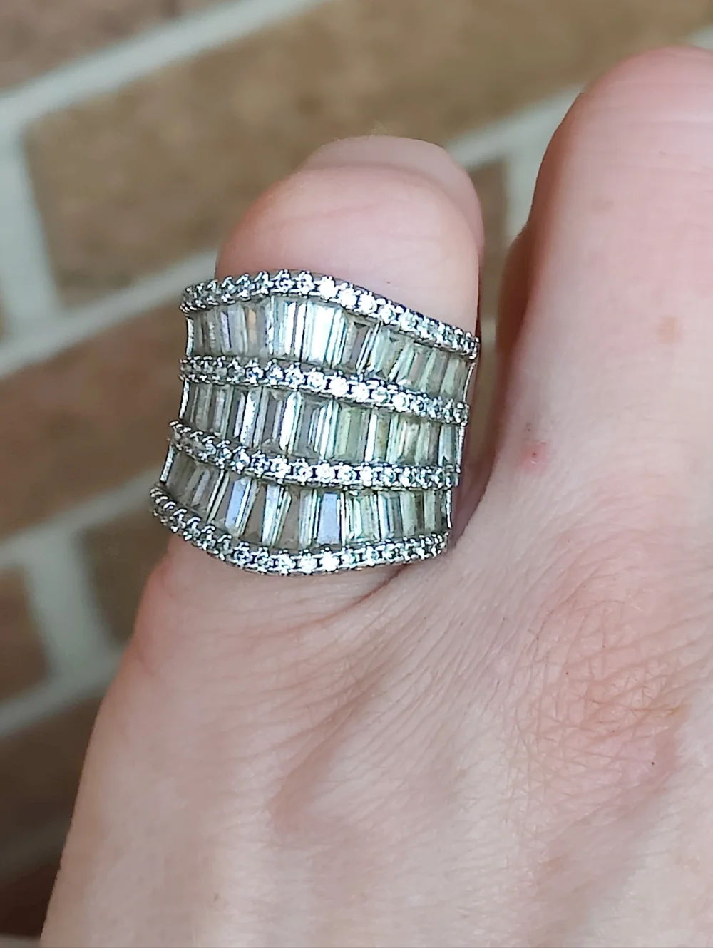 Vintage Baguette Sparkly Ring - Picture 2 of 5